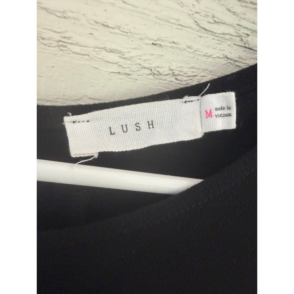 Lush Black Flowy Peplum Top Size M Keyhole Front & Back - Picture 3 of 4